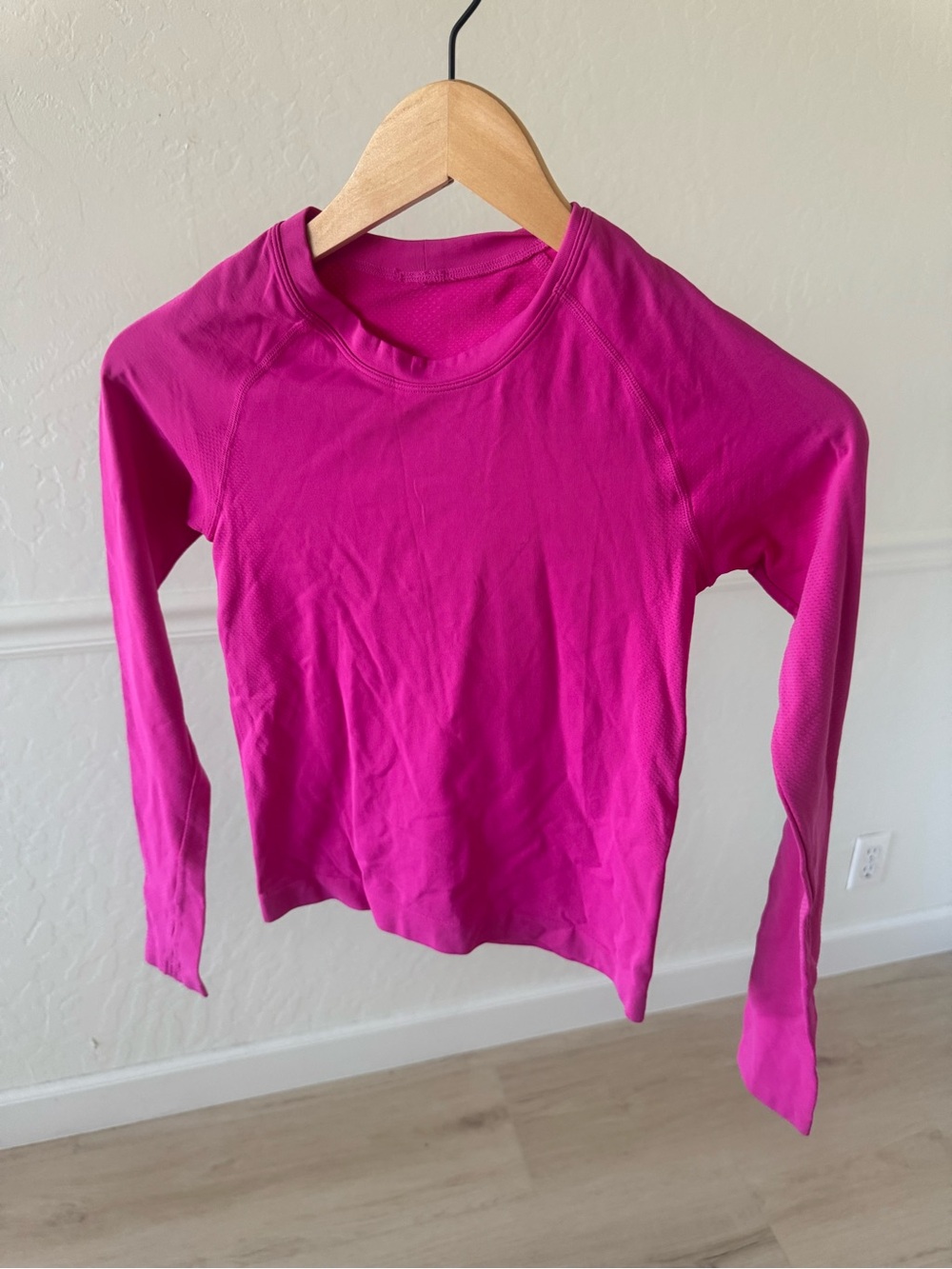 NWOT-Crz Yoga seamless long sleeve in dark pink Sz XXS